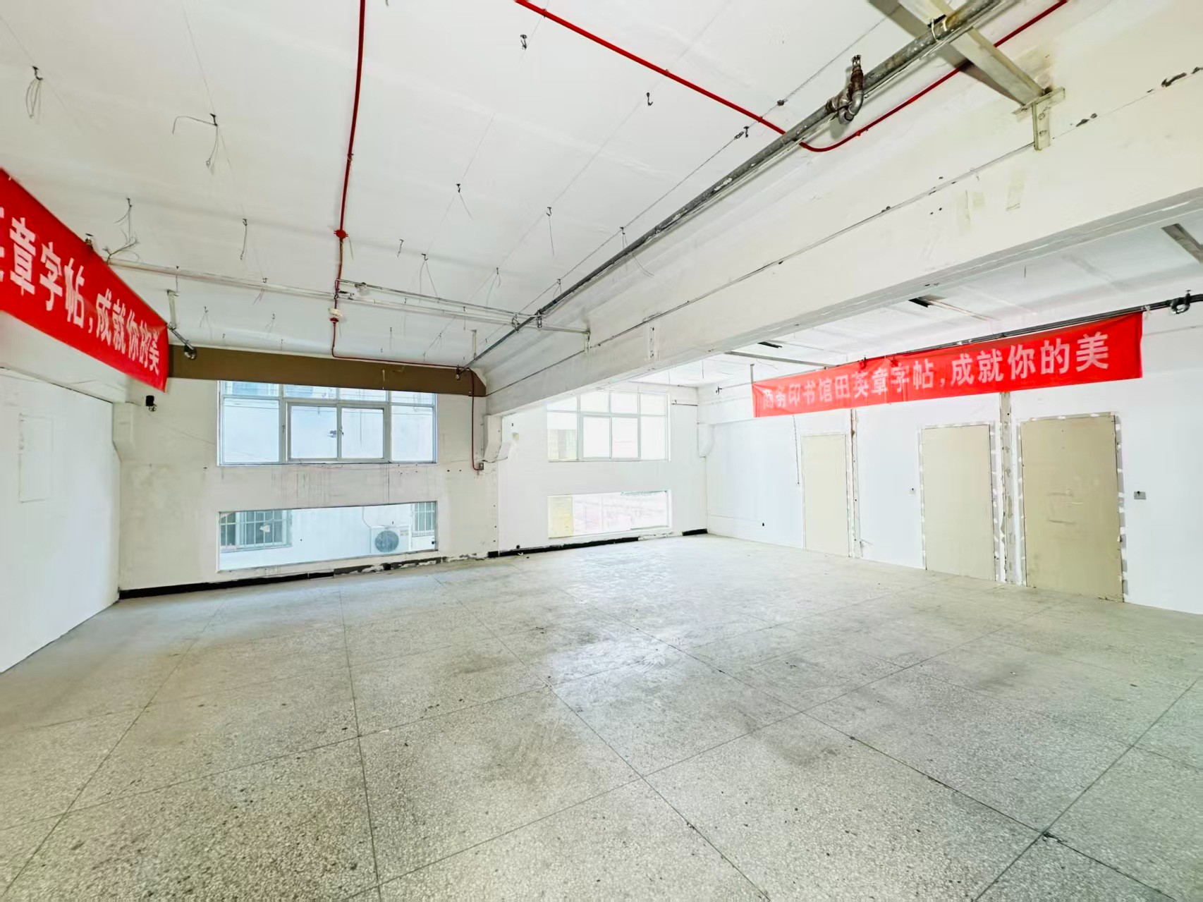 永康街重点吸引人工智能应用、数字经济、电商直播、智能制造服务、软件开发、科技创新企业及创业团队入驻